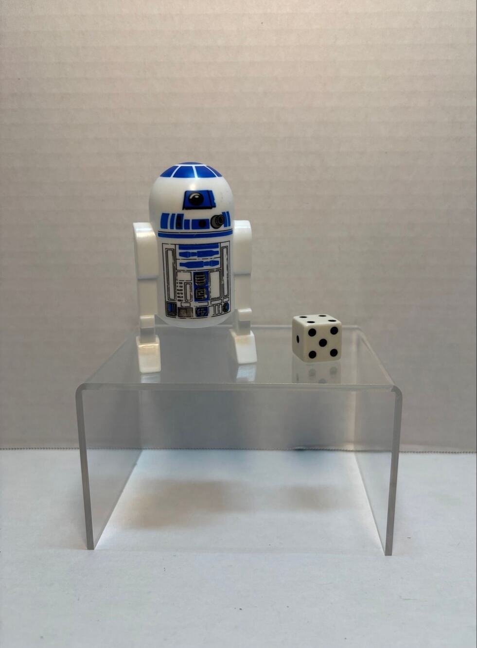 Star Wars R2-D2 Droid Robot Action Figure